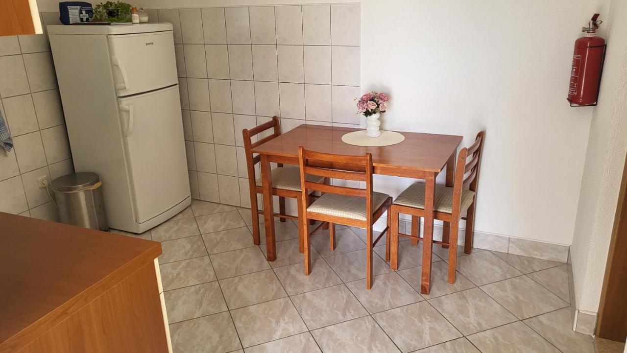 Apartments Alma Оребич Екстер'єр фото