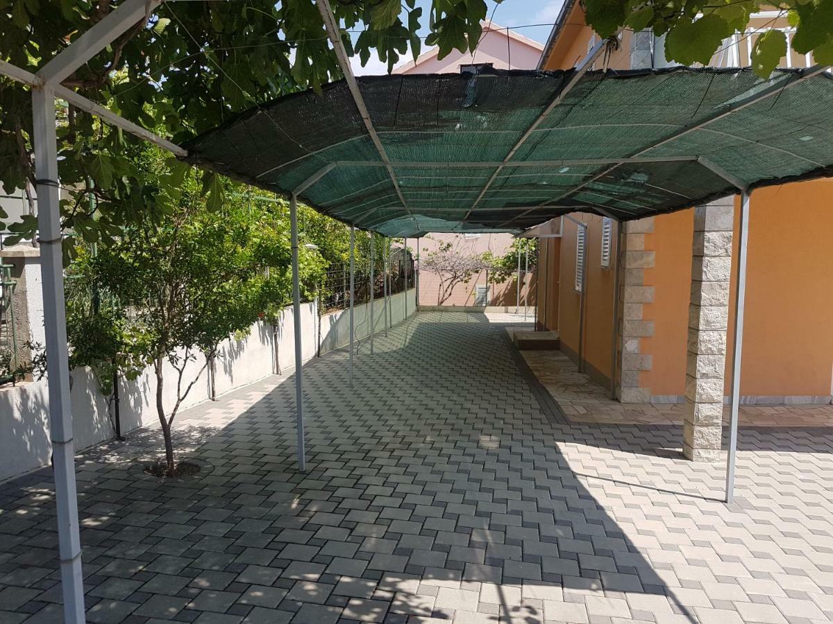 Apartments Alma Оребич Екстер'єр фото