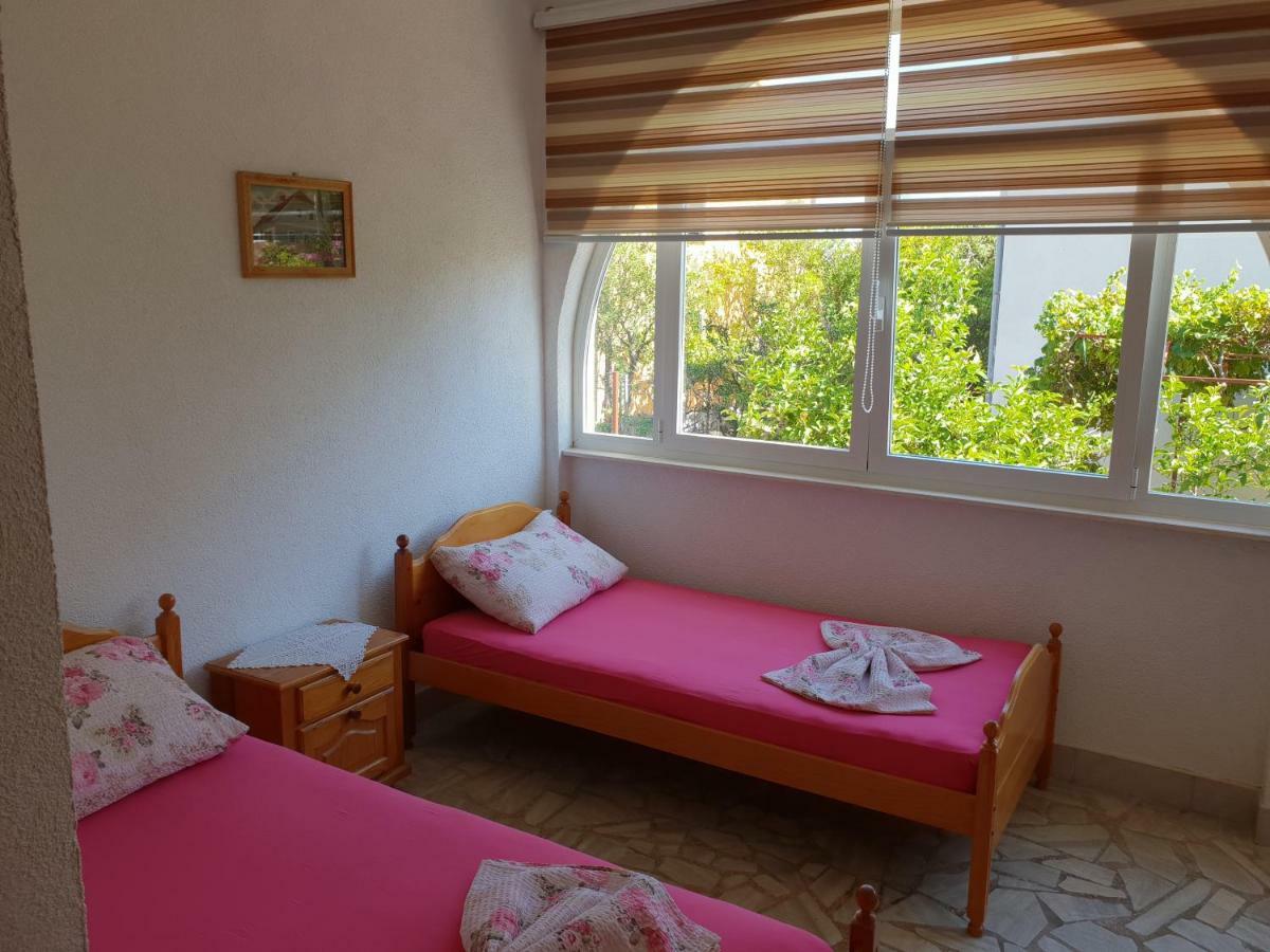 Apartments Alma Оребич Екстер'єр фото